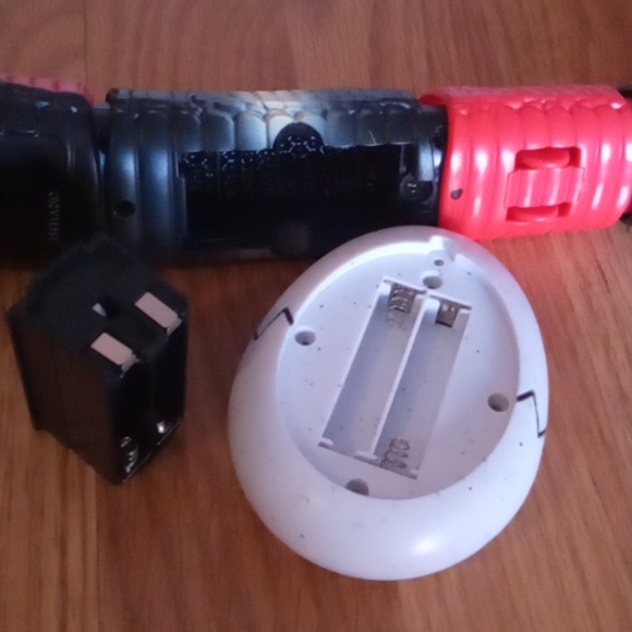 P. Remote control snake. The controler is shaped like like an egg. - Picture 7 of 7
